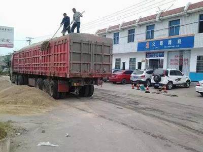 10月1日起高速入口設(shè)檢查站，超限車輛將無(wú)法通行高速公路及普通公路